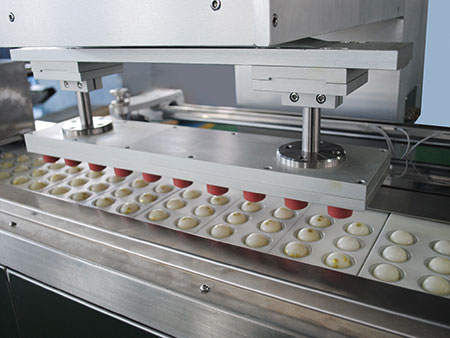 Автоматический принтер для печати на таблетках